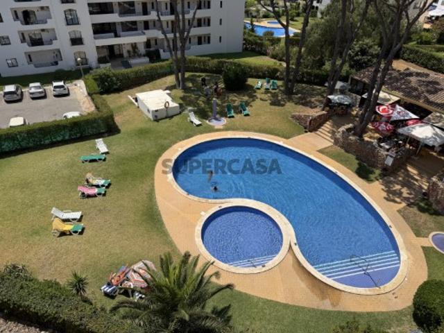 Apartamento T2 em Condomínio Privado com Piscina em Vilamoura
