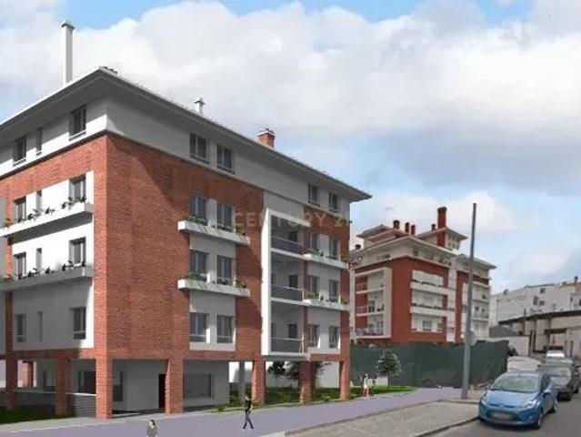 Apartamento T2, em construção, na Marinha Grande