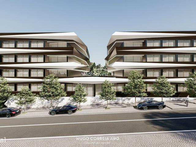 Apartamento T2 em construo, com garagem, junto ao centro da cidade