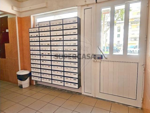 Apartamento T2 em Corroios