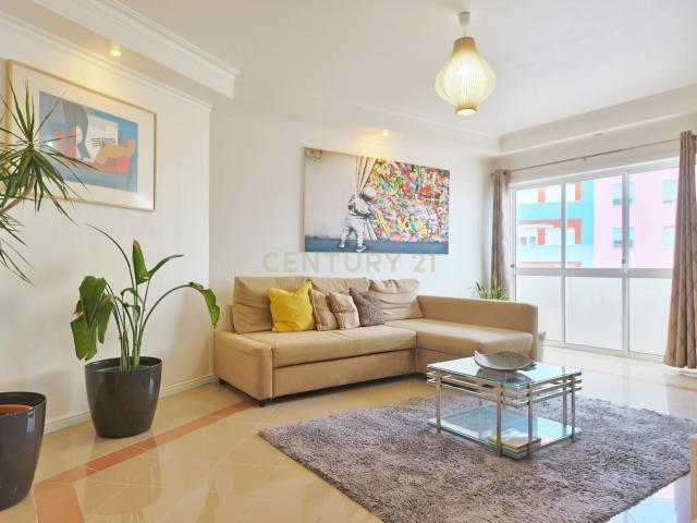 Apartamento T2 em Corroios, Seixal Oportunidade Única!