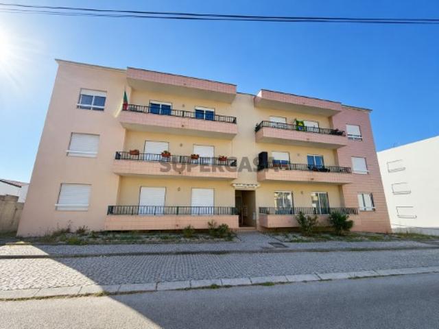 Apartamento T2 em Embra Marinha Grande