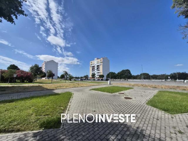 Apartamento T2 em Excelente Estado de Conservação em Palhais