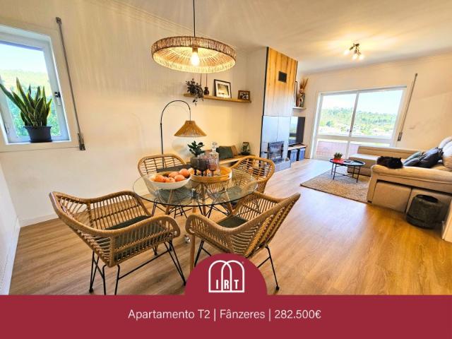 Apartamento T2 em Fânzeres