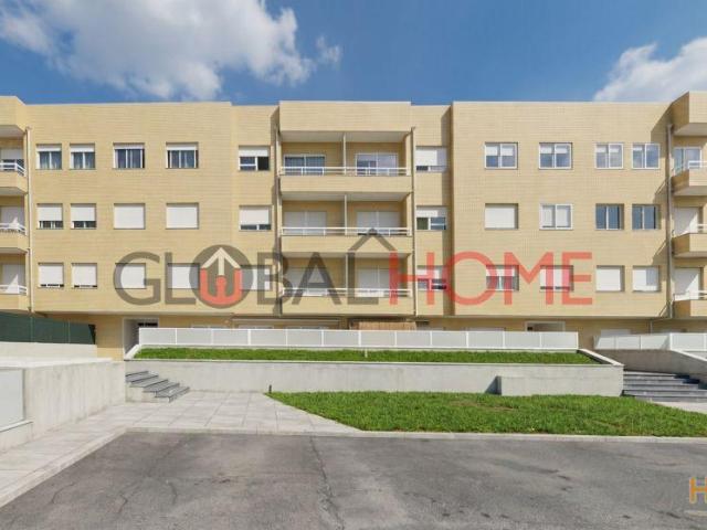 Apartamento T2 em Fânzeres | 26084095456
