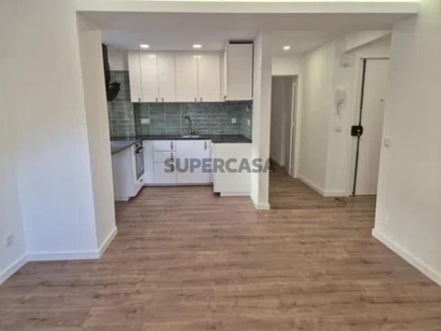 Apartamento T2 em Falagueira Venda Nova