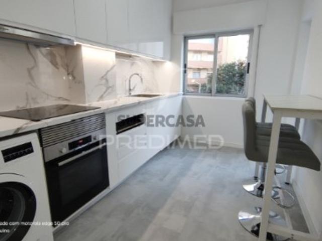 Apartamento T2 em Faro Sé e São Pedro