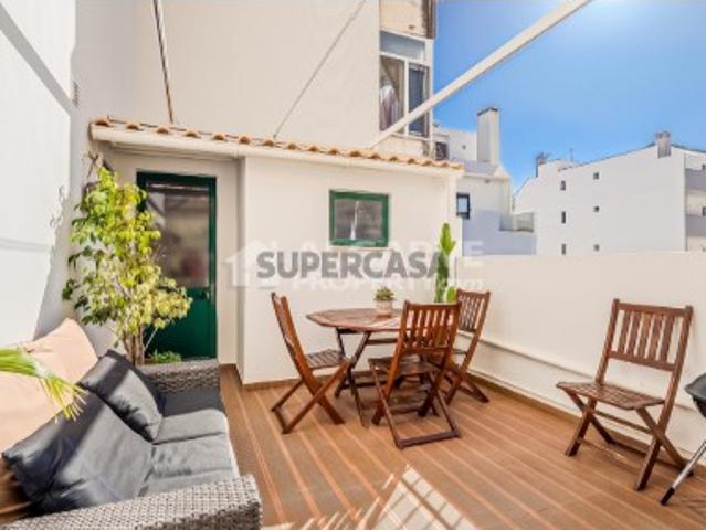 Apartamento T2 em Faro Sé e São Pedro