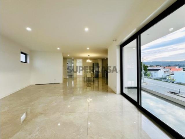 Apartamento T2 em Forjães