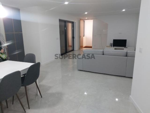 Apartamento T2 em Forjaes