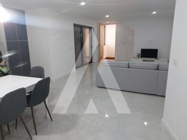 Apartamento T2 em Forjaes