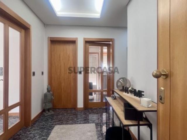 Apartamento T2 em Grijó e Sermonde