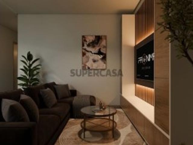 Apartamento T2 em Laranjeiro e Feijó