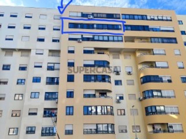 Apartamento T2 em Loures