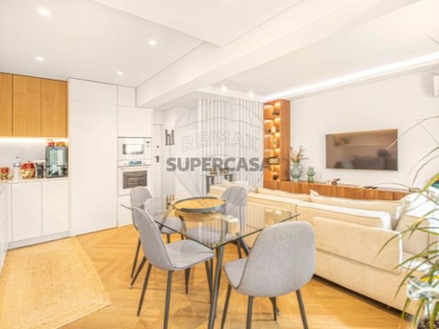 Apartamento T2 em Lumiar