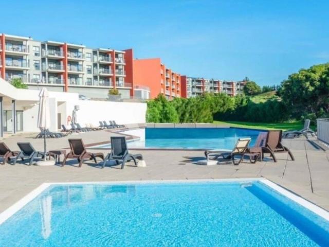 Apartamento T2 em Mexilhoeira Grande de 84 m²