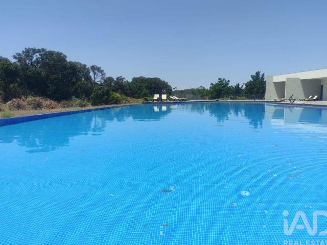 Apartamento T2 em Mexilhoeira Grande de 85 m²