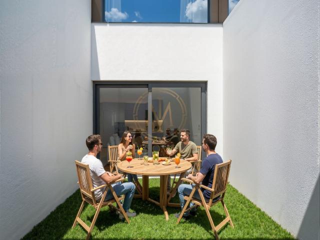 Apartamento T2 em Mezanino com varanda