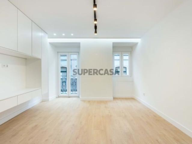 Apartamento T2 em Misericórdia