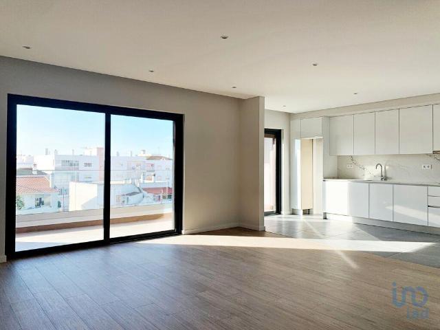 Apartamento T2 em Montenegro de 110,00 m² 110m² Faro Sé e São Pedro