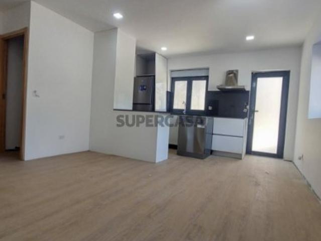 Apartamento T2 em Mujães