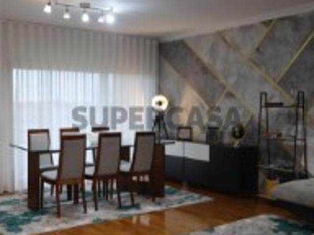 Apartamento T2 em Nogueira e Silva Escura