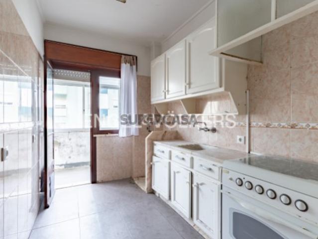 Apartamento T2 Em Odivelas