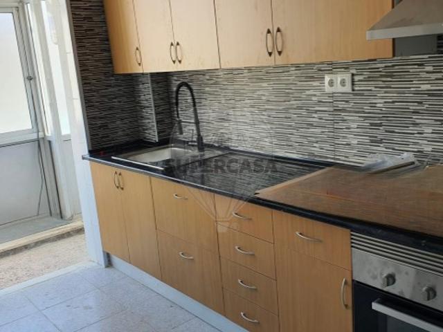 Apartamento T2 em Odivelas