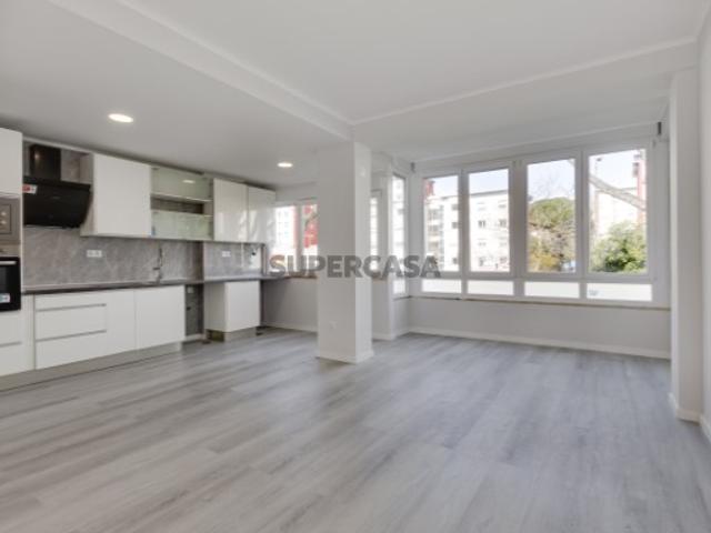 Apartamento T2 em Oeiras