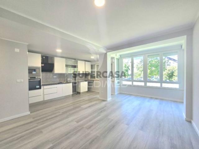 Apartamento T2 em Oeiras e São Julião da Barra, Paço de Arcos e Caxias