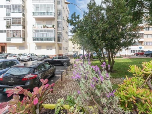 Apartamento T2 em Oeiras e São Julião da Barra, Paço de Arcos e Caxias
