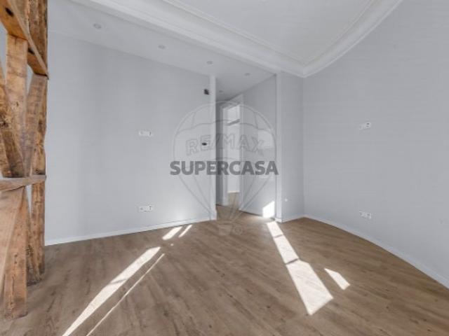 Apartamento T2 em Oeiras e São Julião da Barra, Paço de Arcos e Caxias