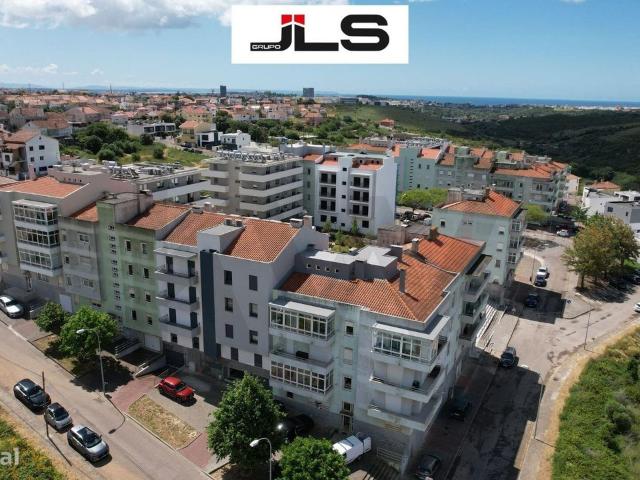 Apartamento T2 em Oeiras Porto Salvo | Excelente Estado | Com Arreca
