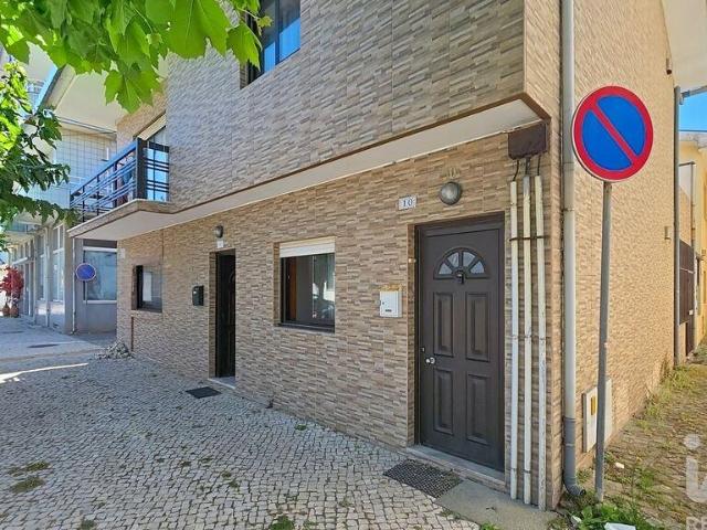 Apartamento T2 em Ovar, São João, Arada e São Vicente de Pereira Jusã de 65,5 m²