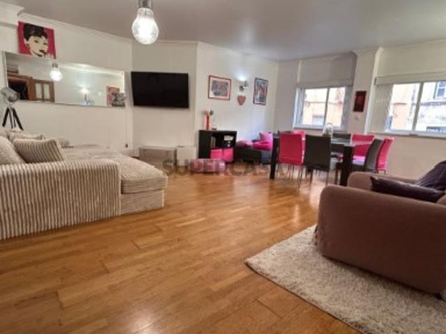 Apartamento T2 em Penha de França