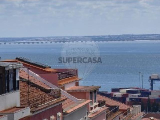 Apartamento T2 em Penha de França