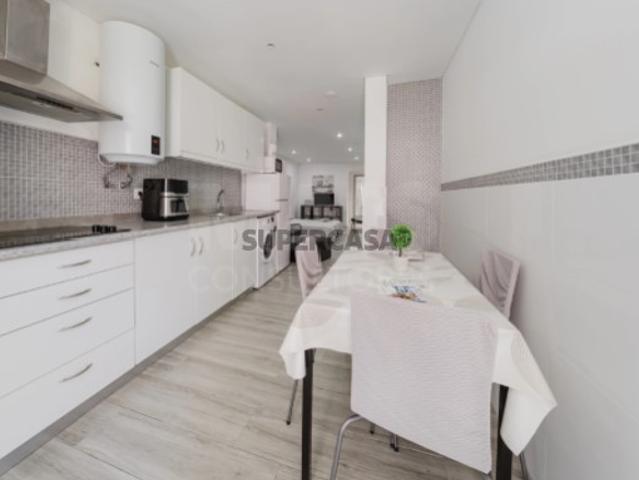 Apartamento T3 em Peniche