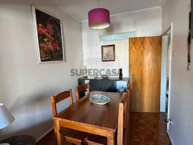 Apartamento T2 em Pontinha e Famões