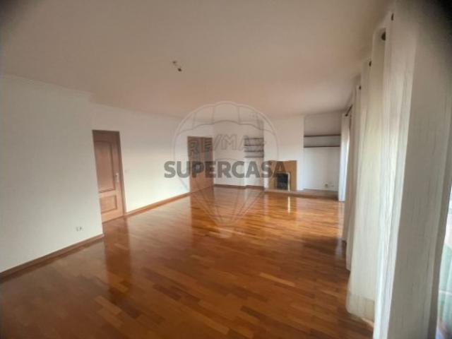 Apartamento em Porto Salvo