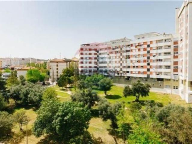 Apartamento T2 em Póvoa de Santa Iria e Forte da Casa