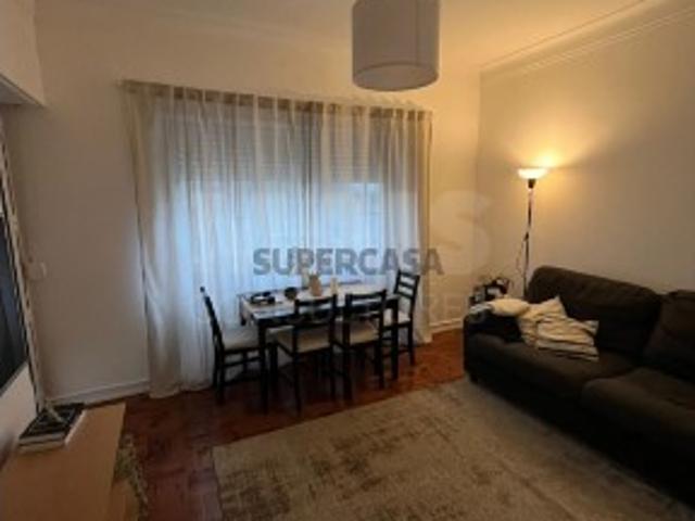 Apartamento T2 em Póvoa de Santo Adrião e Olival Basto