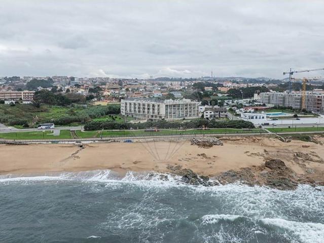 ️ Apartamento T2, em primeira linha de mar, situado em condo. 0m² Canidelo