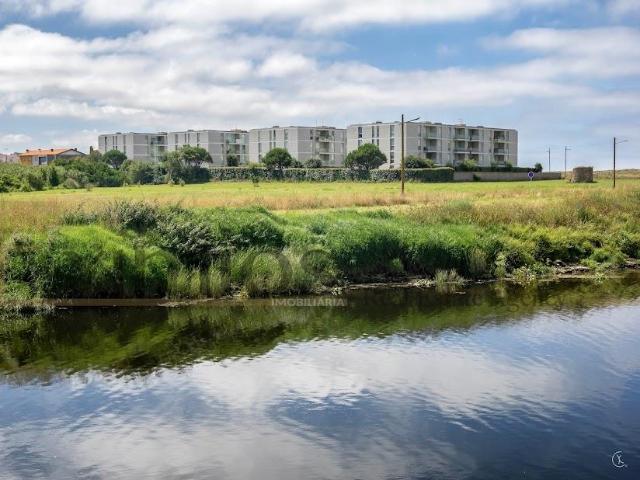 Apartamento T2 em primeira linha de praia, em Vila do Conde 114m² Azurara