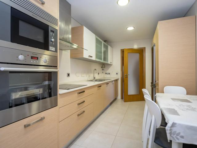 Apartamento T2 em Qta da Lomba, Barreiro