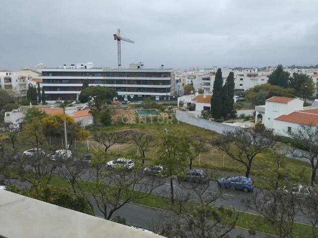 Apartamento T2 em Quarteira