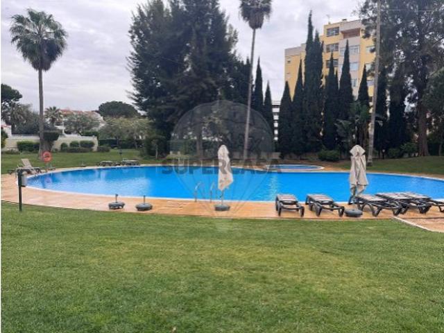 Apartamento T2 em Quarteira