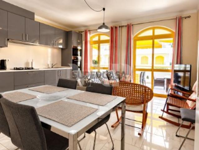 Apartamento T2 em Quarteira