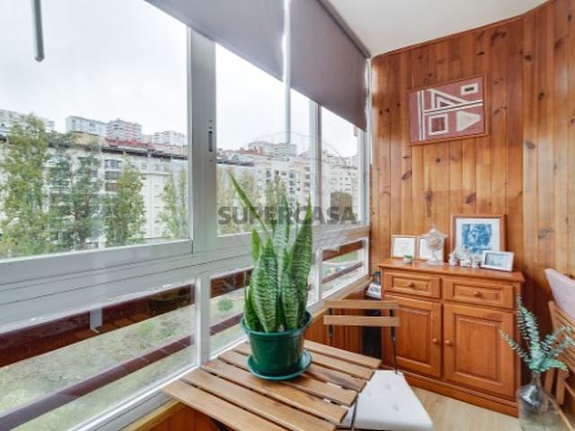 Apartamento T2 em Queluz