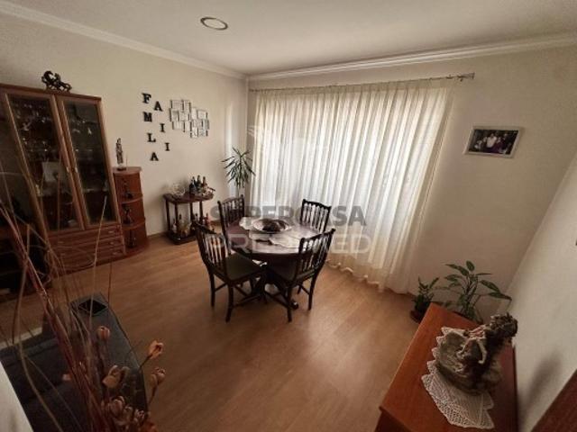 Apartamento T2 em Queluz