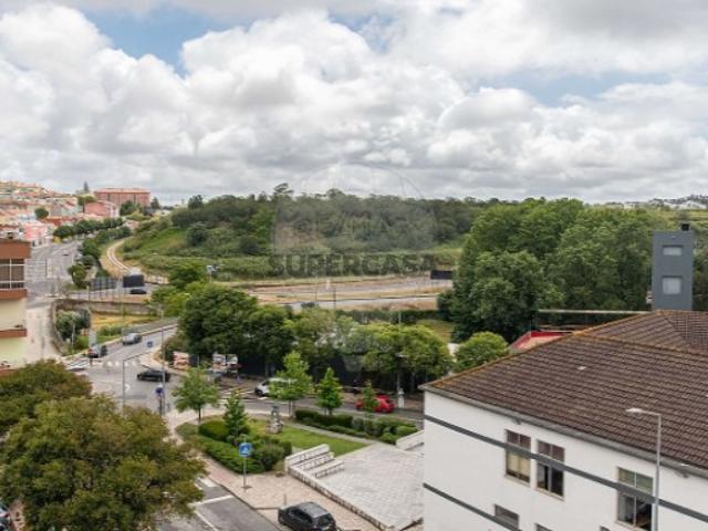 Apartamento T2 em Queluz e Belas